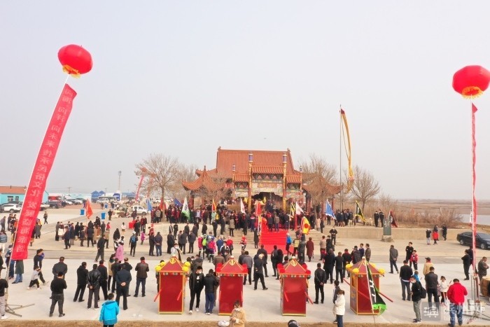 二月二在无棣县马山子镇脊岭子岛龙王庙广场举行祭海民俗盛典